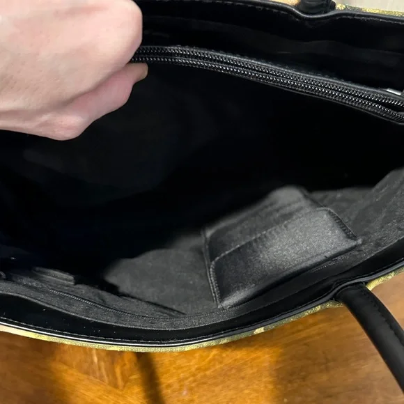 🚨🚨SOLD🚨🚨Colorful Graphic Women Bag - Picture 11 of 13